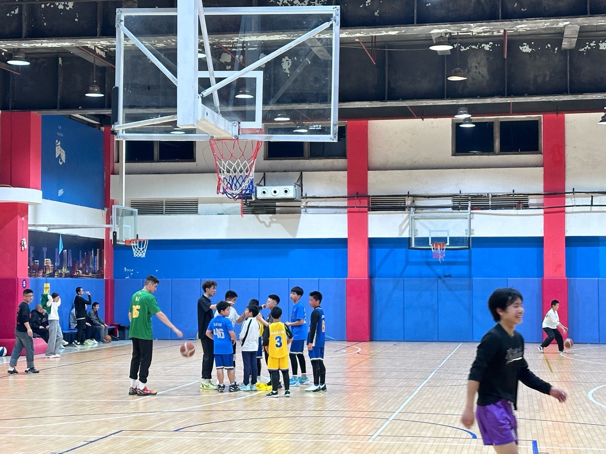 为什么篮球教练要不断改进训练方法_1